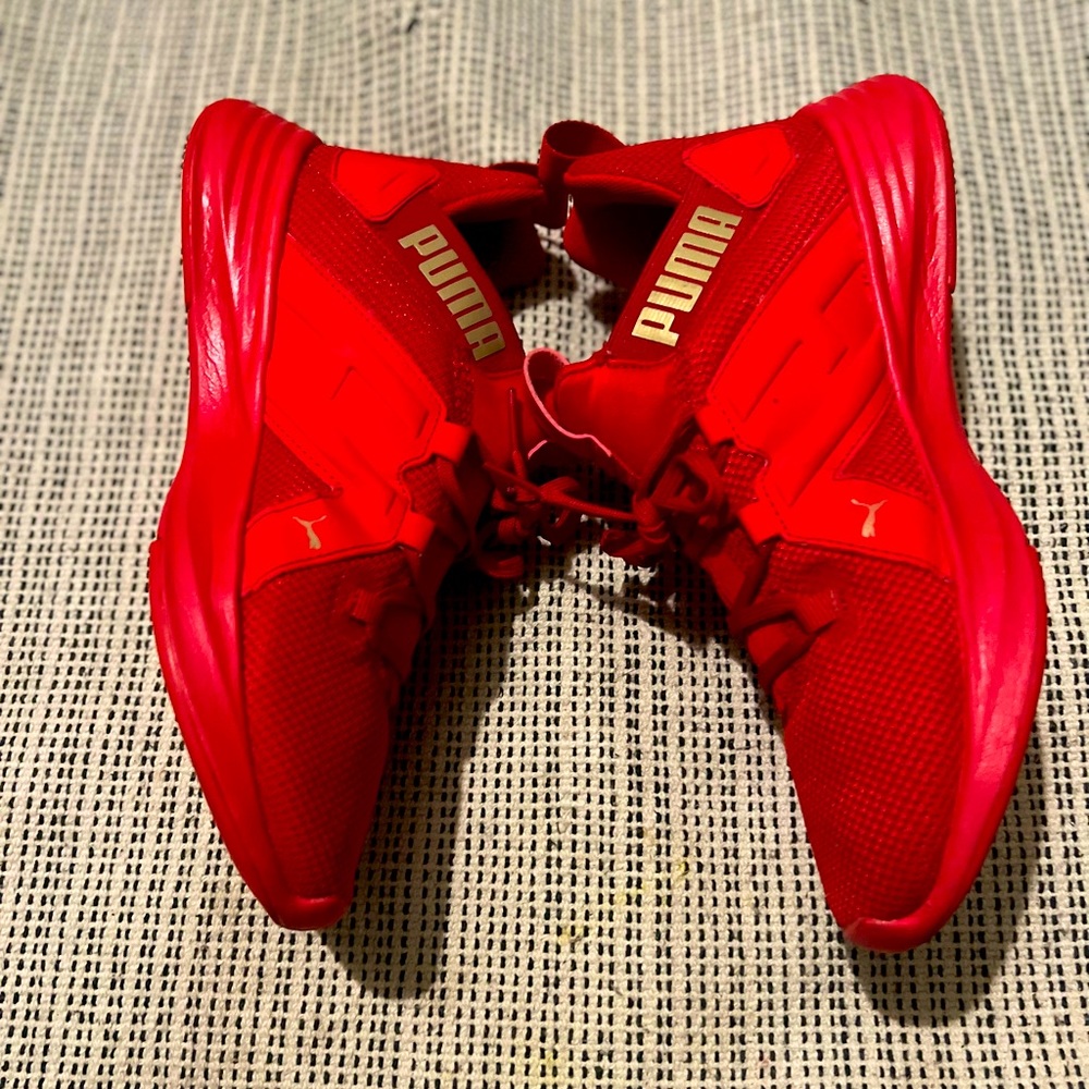 PUMA High-Risk Red/Gold Contempt Demi Size 8